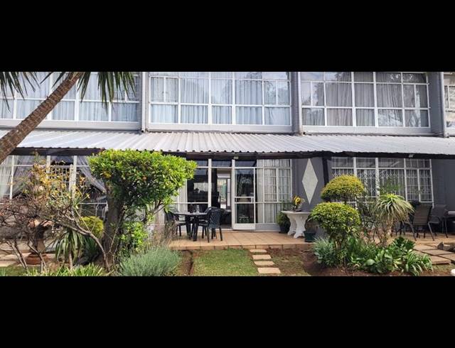 2 BEDROOM TOWNHOUSE FOR SALE IN ALBERANTE